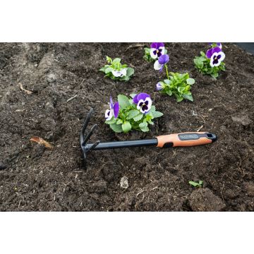 BLACK+DECKER - Gartenhacke mit dreizinkigem Bodenlockerer 30 cm