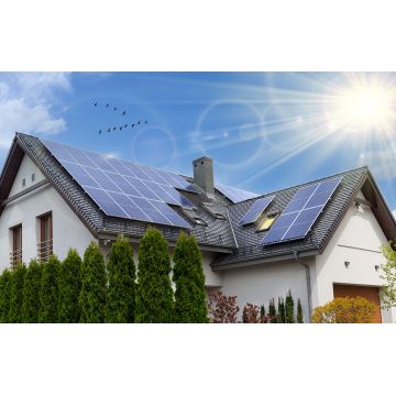 Photovoltaik-Solarpanel Risen 440Wp schwarzer Rahmen IP68 Halbzellen